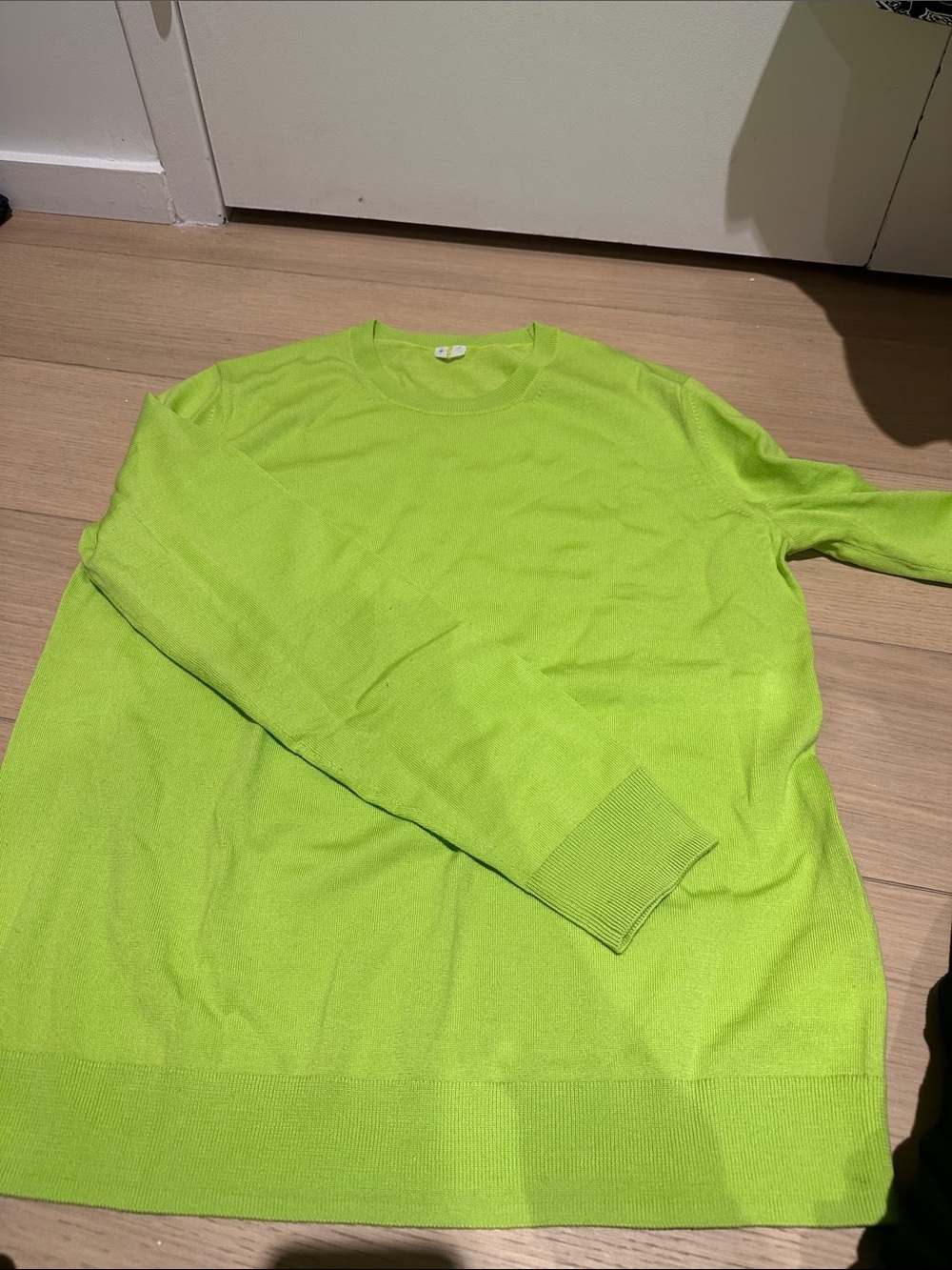 Arket Women's Crewneck Sweater in Neon Lime